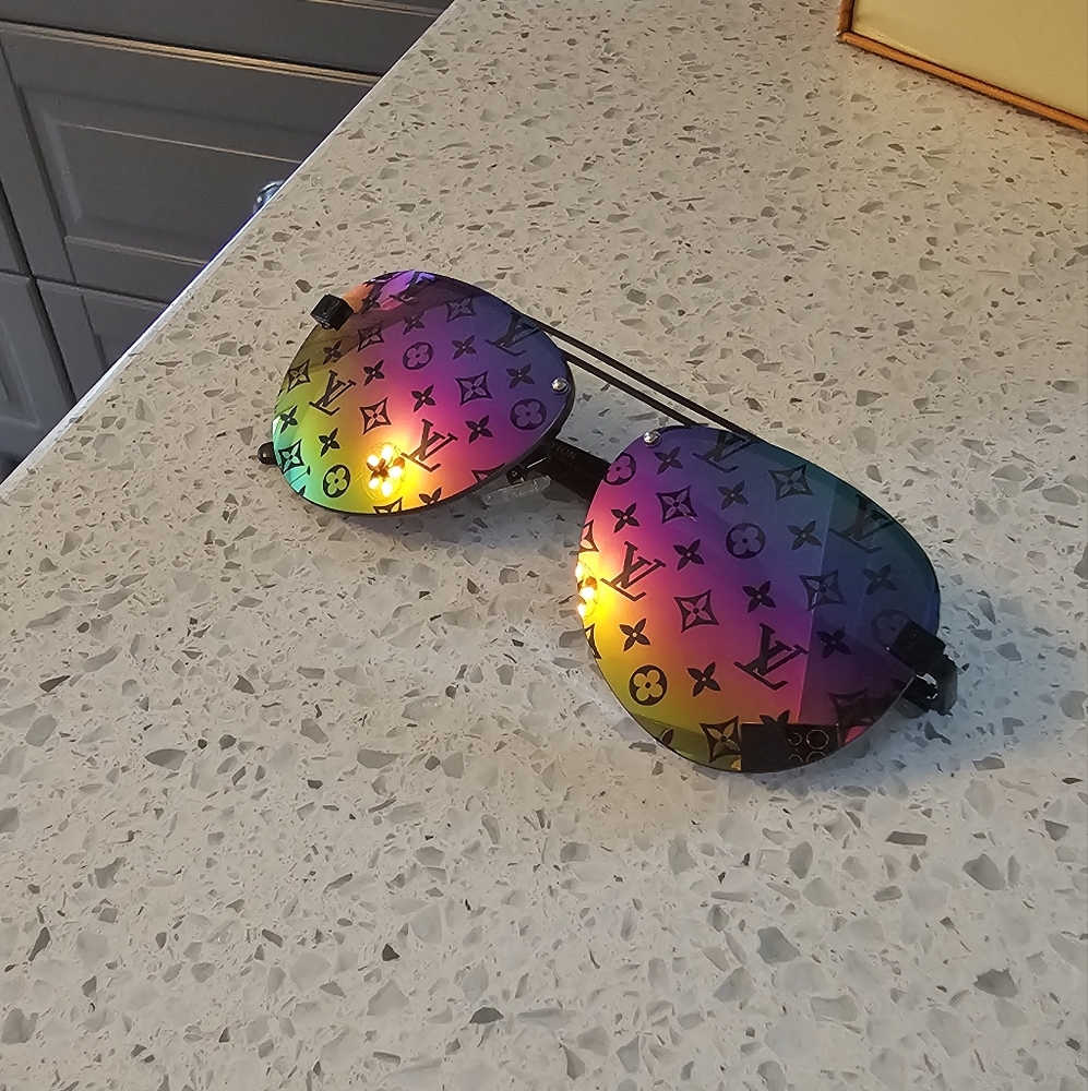 Louis Vuitton Monogram Aviator Sunglasses